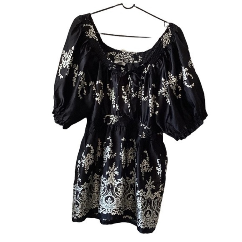 Prototype top tunic off shoulder